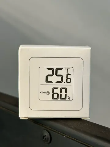 Higrómetro (temperatura y humedad)